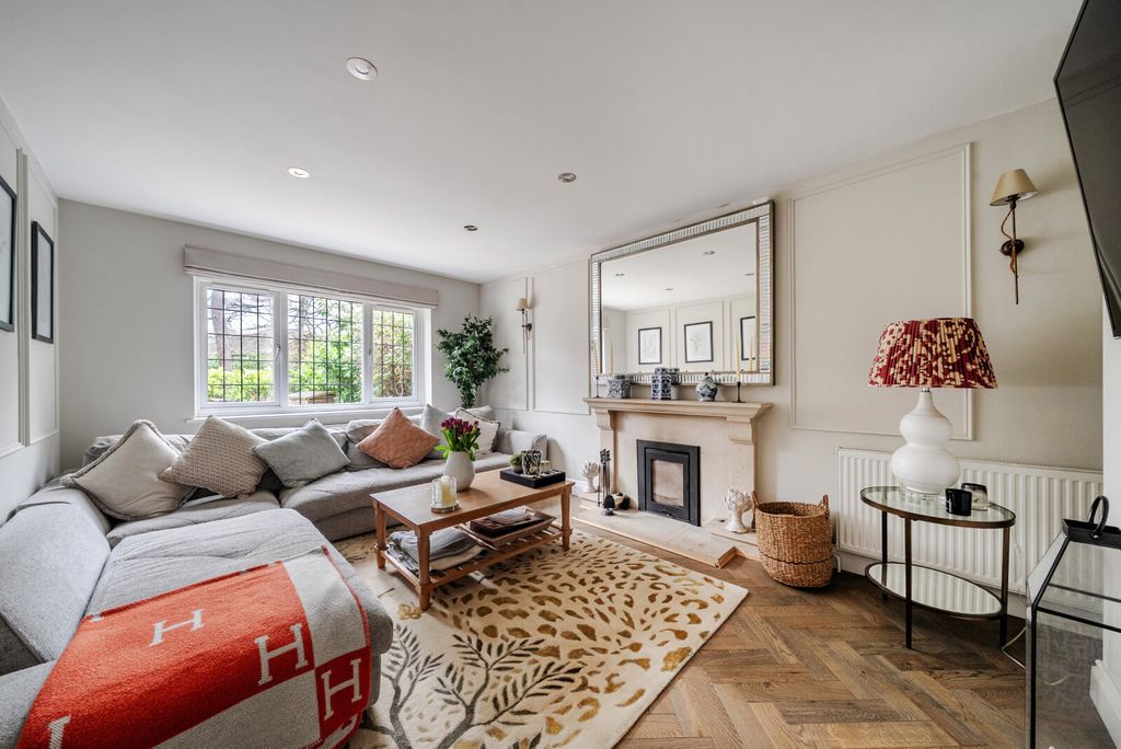 Property photo 3 of 42 Picture 3