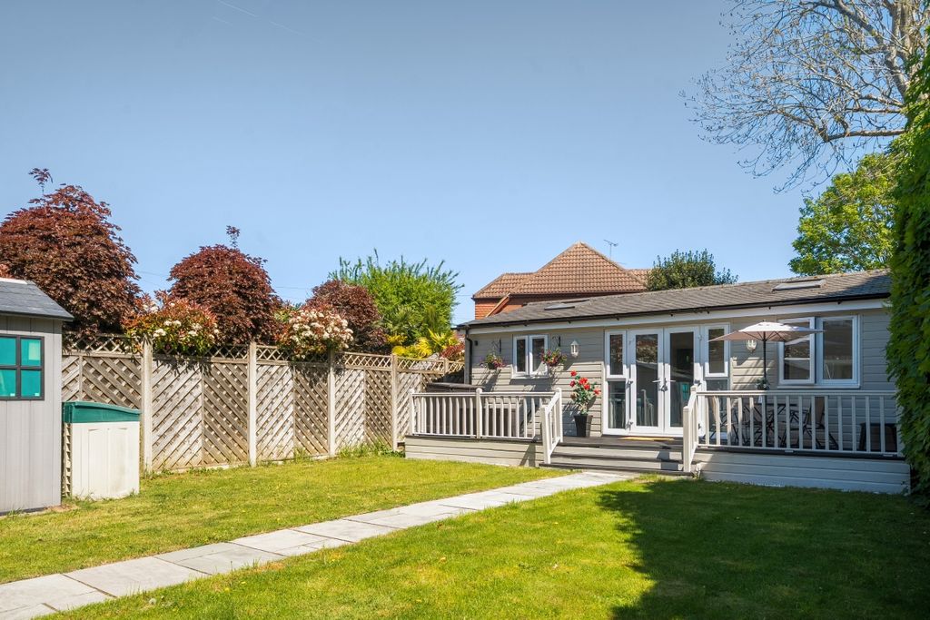 Property photo 2 of 29