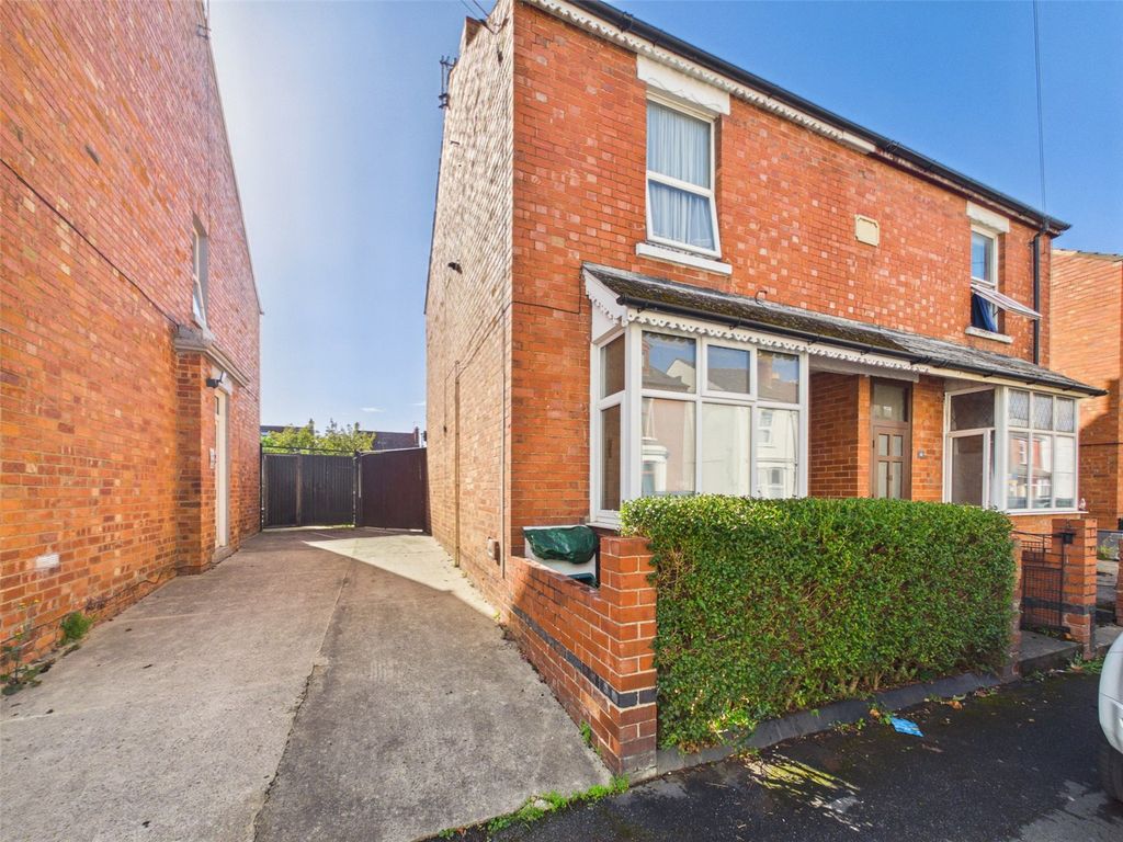 Property photo 1 of 17 Picture No. 24