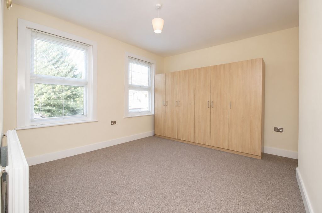 Property photo 3 of 5 5256422