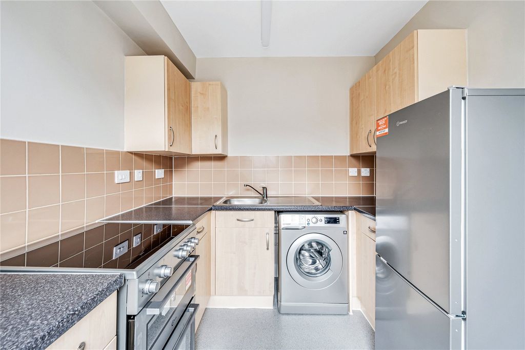 Property photo 3 of 8 Picture No. 05