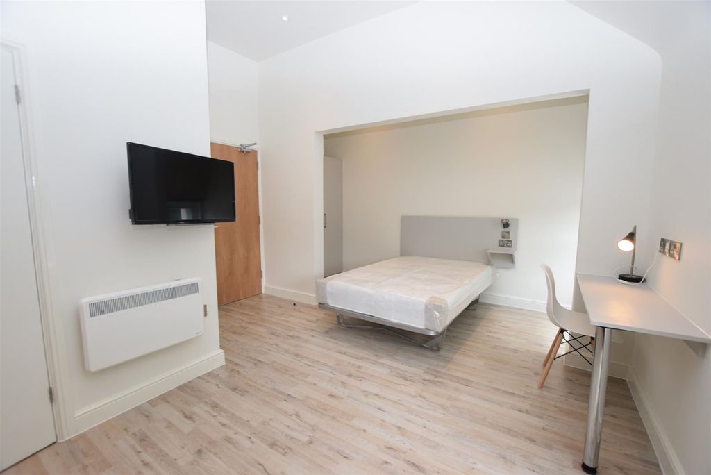 Property photo 1 of 8 2830321