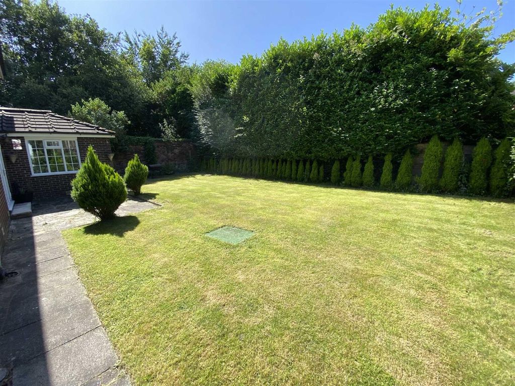 Property photo 2 of 16