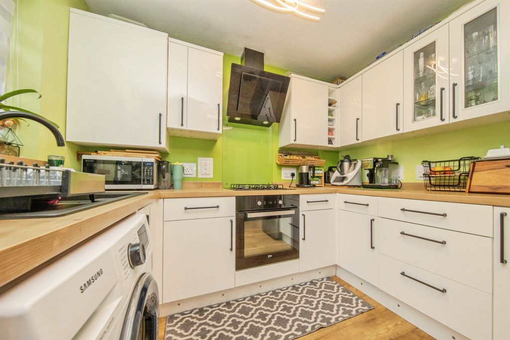Property photo 3 of 17