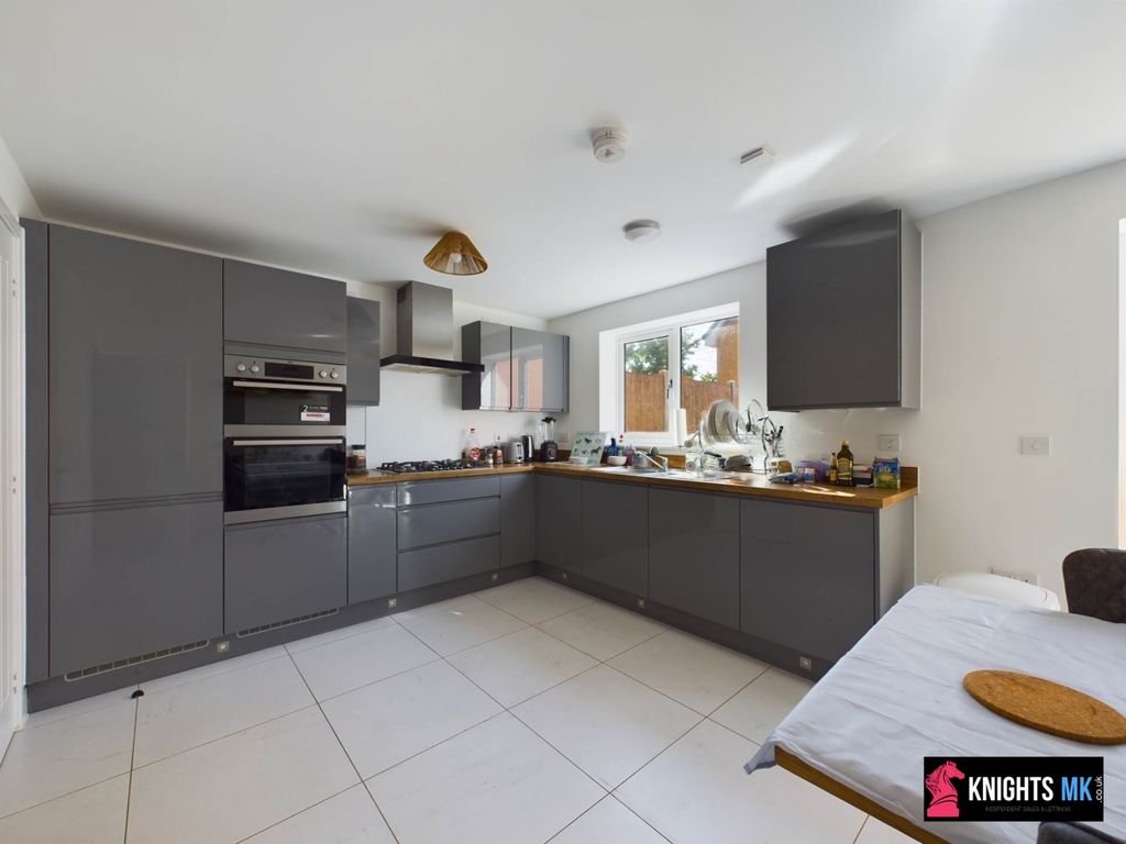 Property photo 3 of 26