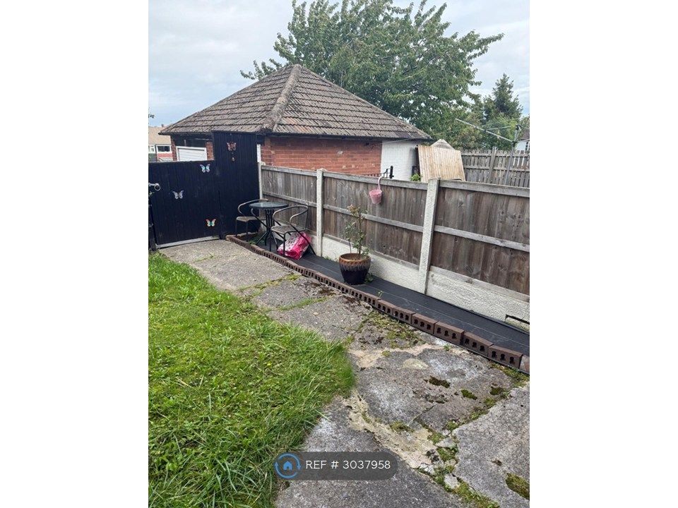 Property photo 3 of 11