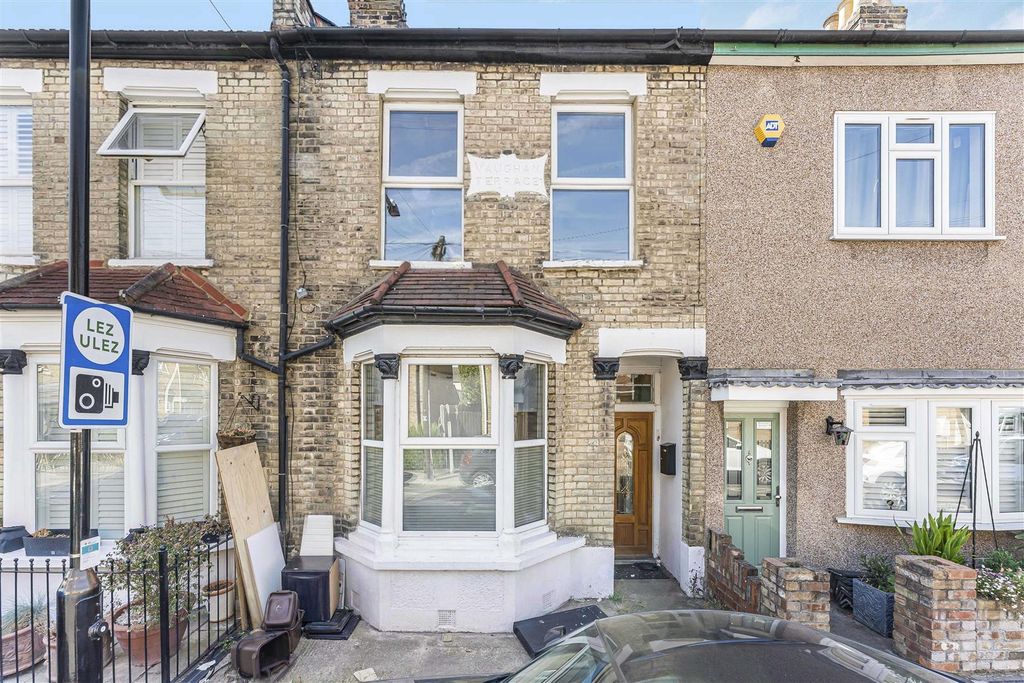 Property photo 1 of 22