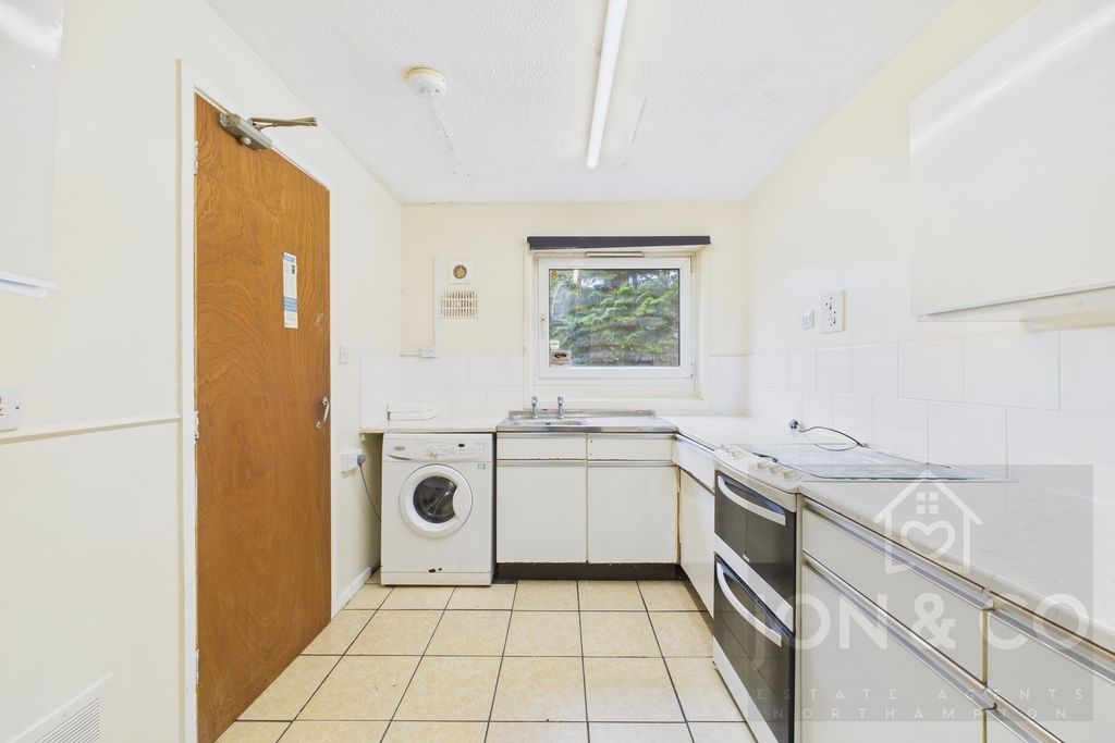 Property photo 3 of 8