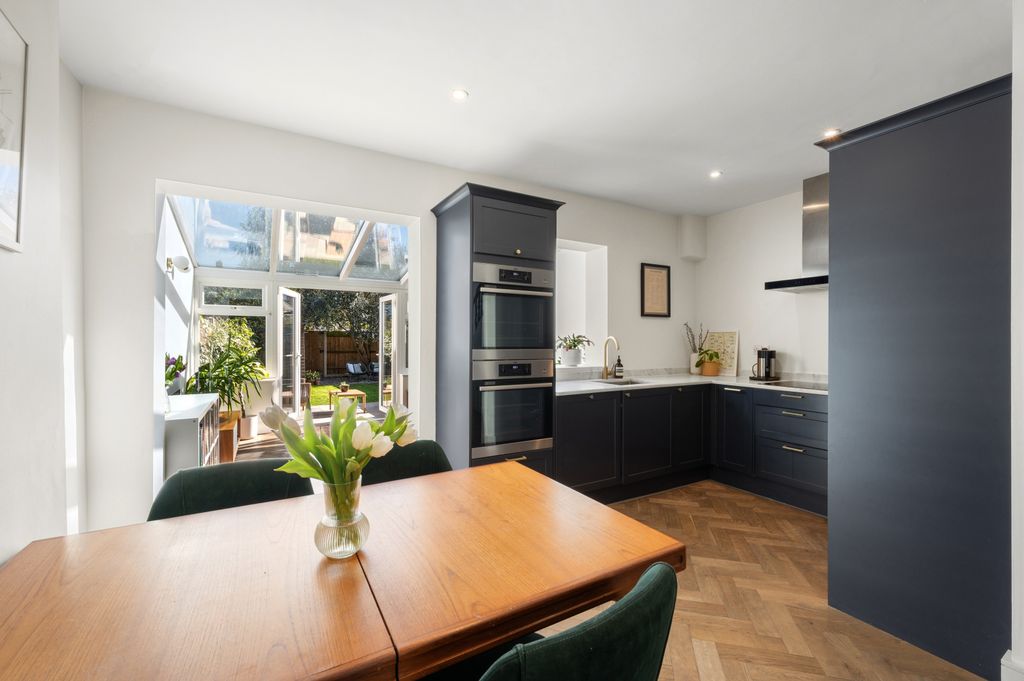 Property photo 3 of 22 Picture No. 06