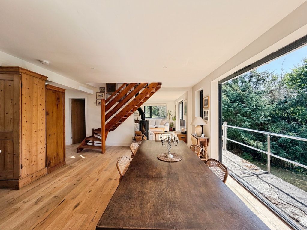 Property photo 2 of 28 5325543