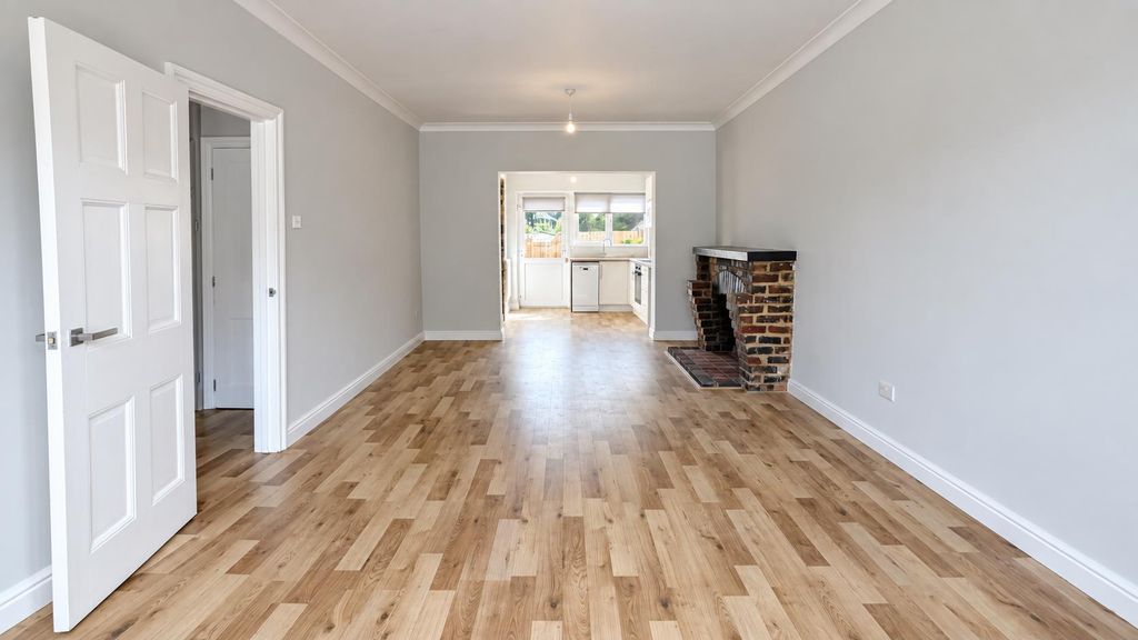 Property photo 3 of 10 6Fe69E98-Edd6-4A42-B04c-dc07Bdc2275d.Png