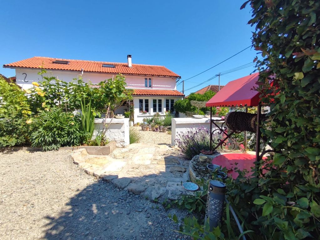 Property photo 1 of 24