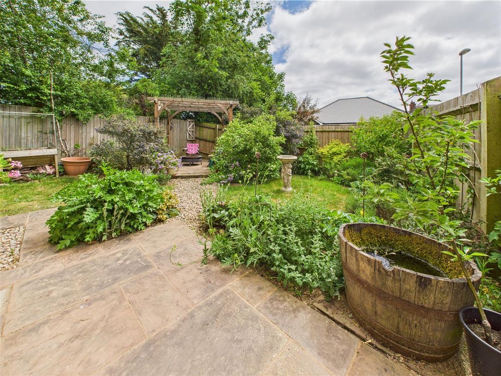 Property photo 3 of 20