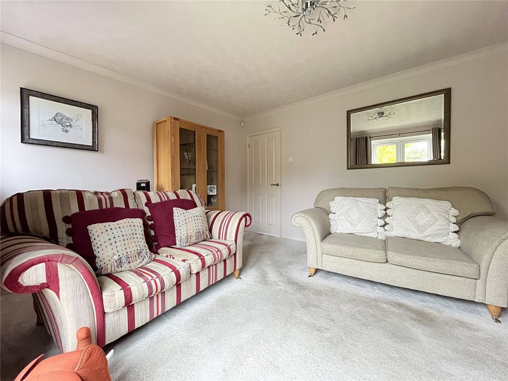 Property photo 3 of 22 Picture No. 23