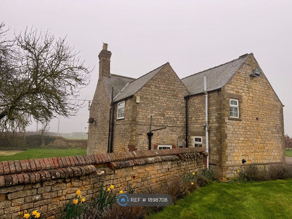 Property photo 2 of 23