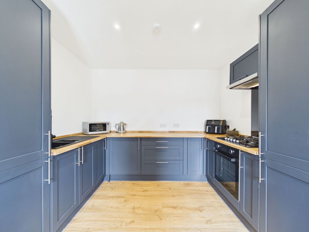 Property photo 3 of 15 Kitchen/Dining