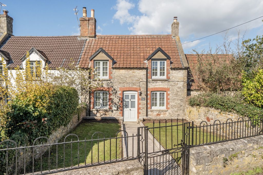 Property photo 1 of 37 Exterior