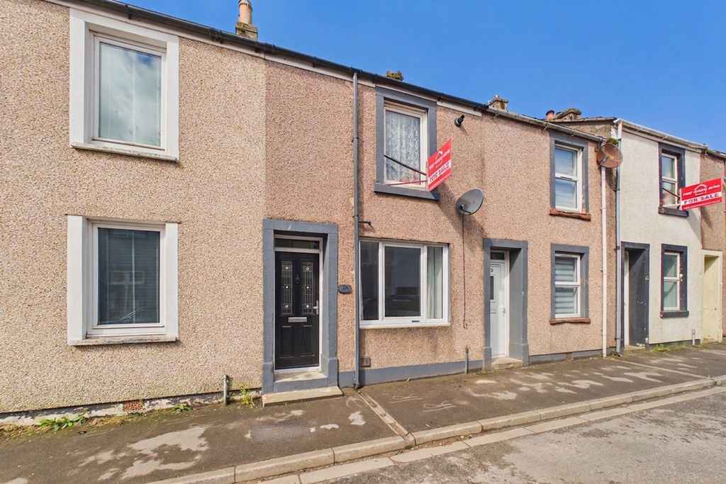 Property photo 1 of 11