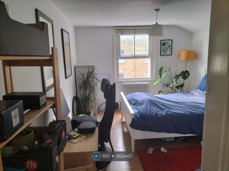Property photo 3 of 6 Bedroom 2