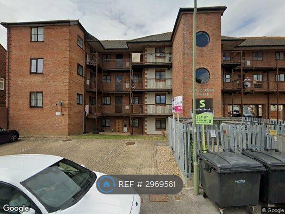 Property photo 1 of 3
