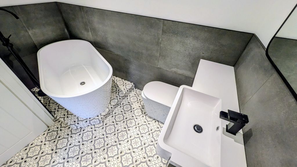 Property photo 3 of 15 Pxl_20260128_113832054.Mp~2