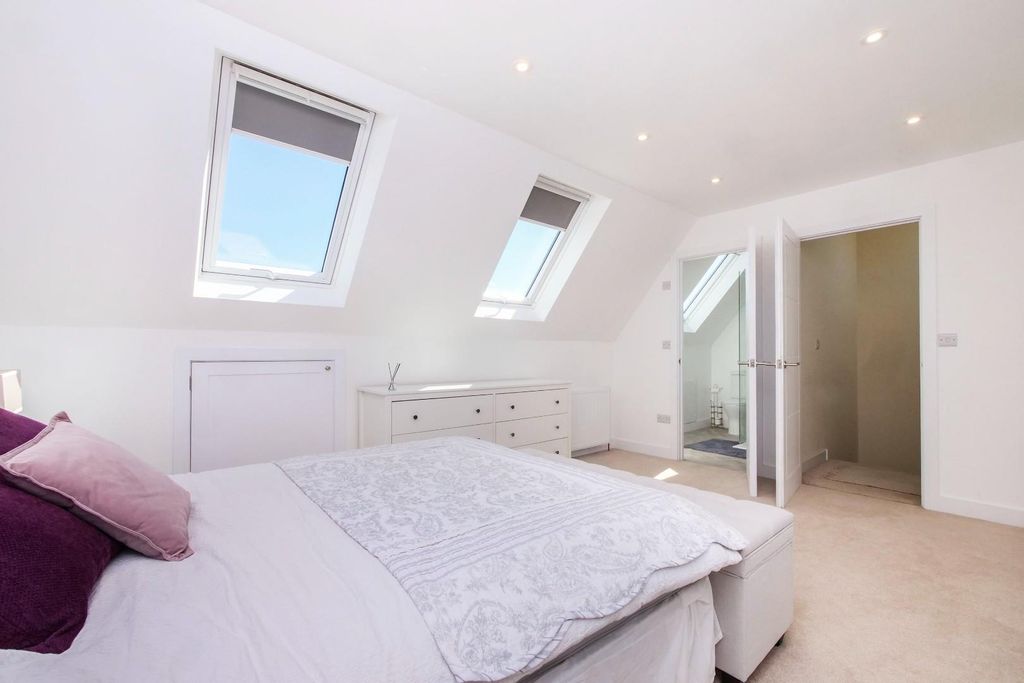 Property photo 3 of 22 Pnmb0114.Jpg