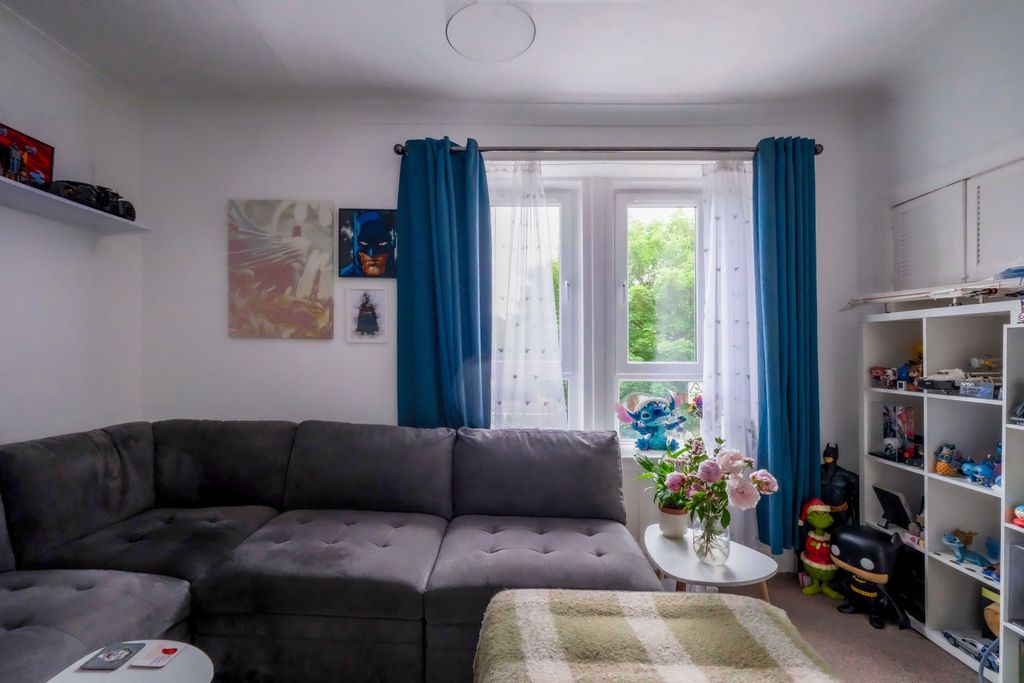 Property photo 3 of 37