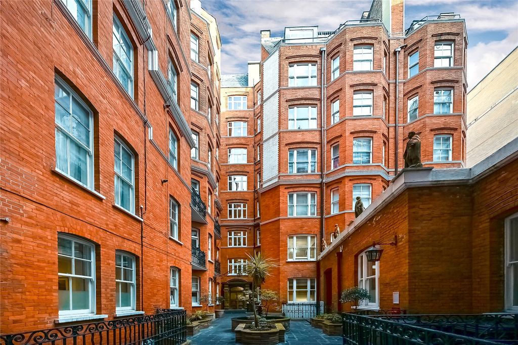 Property photo 3 of 17 Exterior