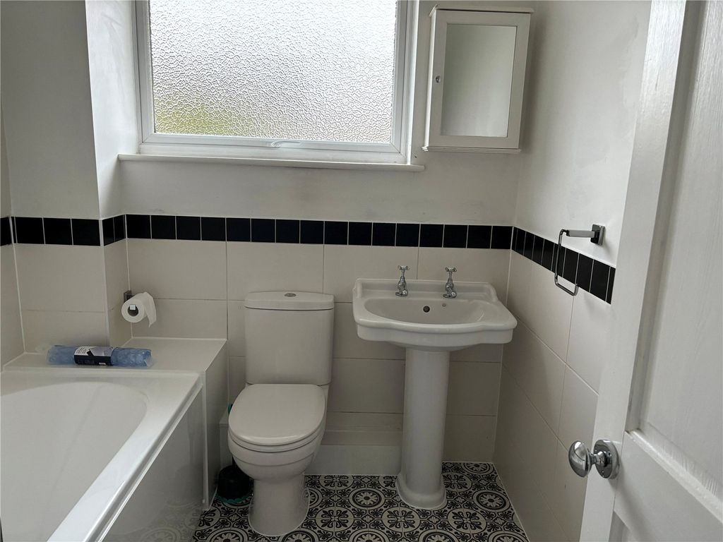 Property photo 3 of 13 Picture No. 18