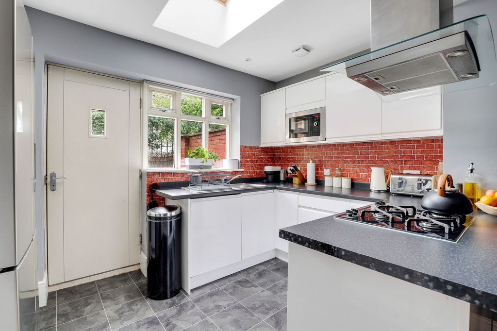 Additional image 10 of 3 bed terraced house for saleMansfield Road, Nottingham NG1