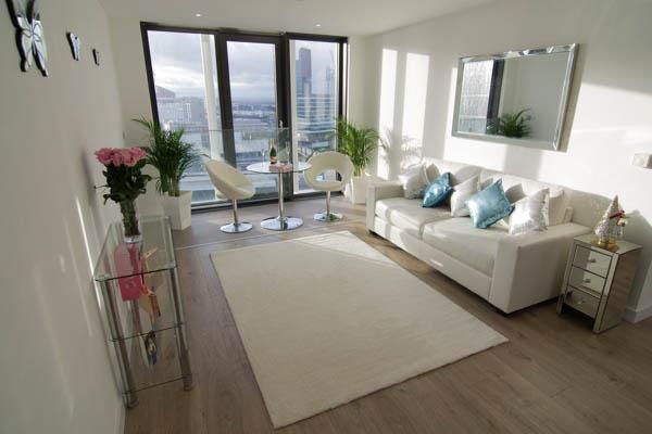 Property photo 1 of 15 Sitting Room Sunshine.Jpg