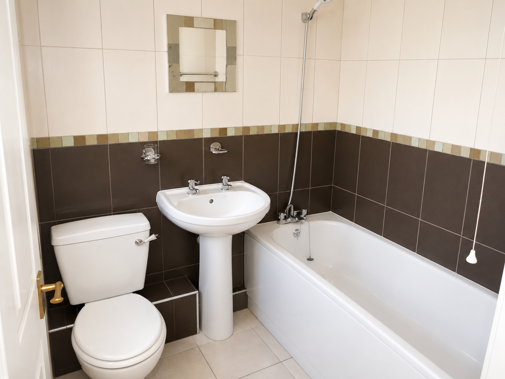 Property photo 3 of 4 Bathroom