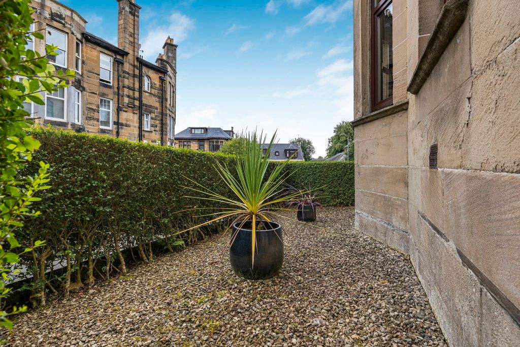 Property photo 2 of 34
