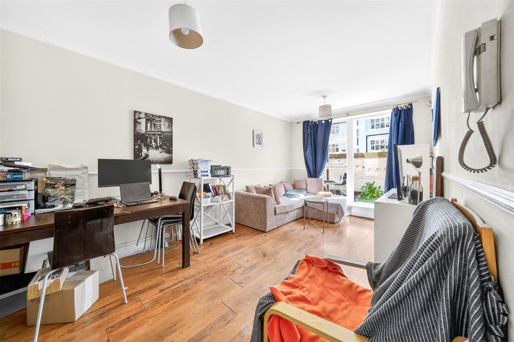 Property photo 2 of 13 Reception