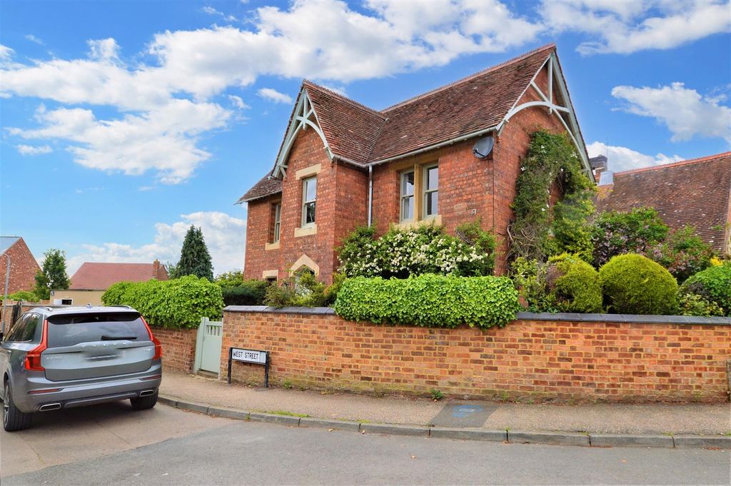Property photo 1 of 20 Externall.Jpeg