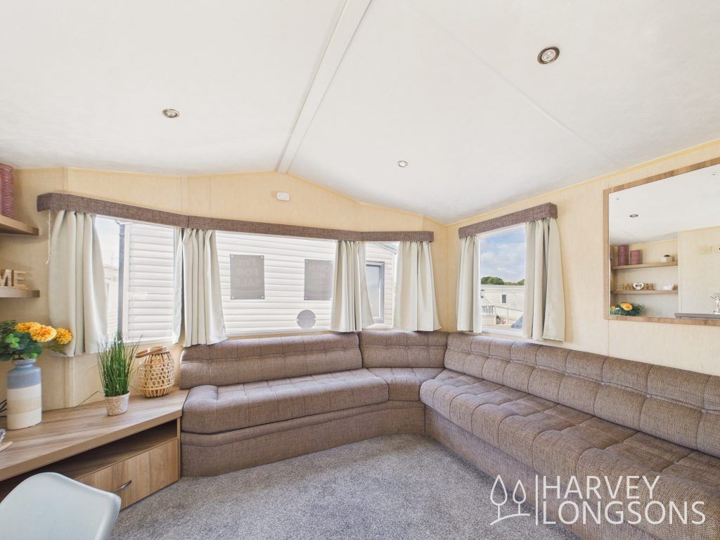 Property photo 3 of 15 Bright Lounge With Large L-Shaped Corner Sofa