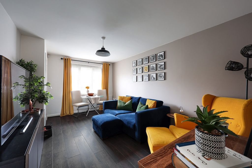 Property photo 2 of 12 4761105