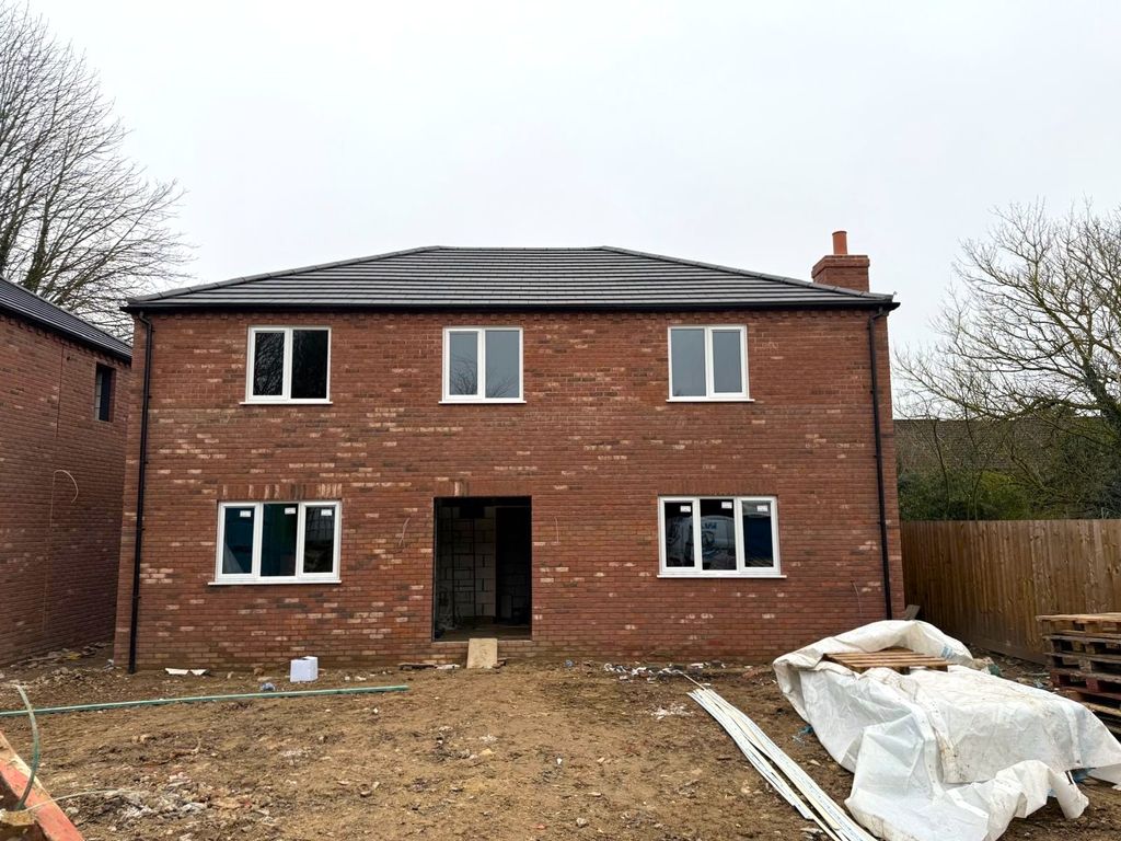 Property photo 1 of 3