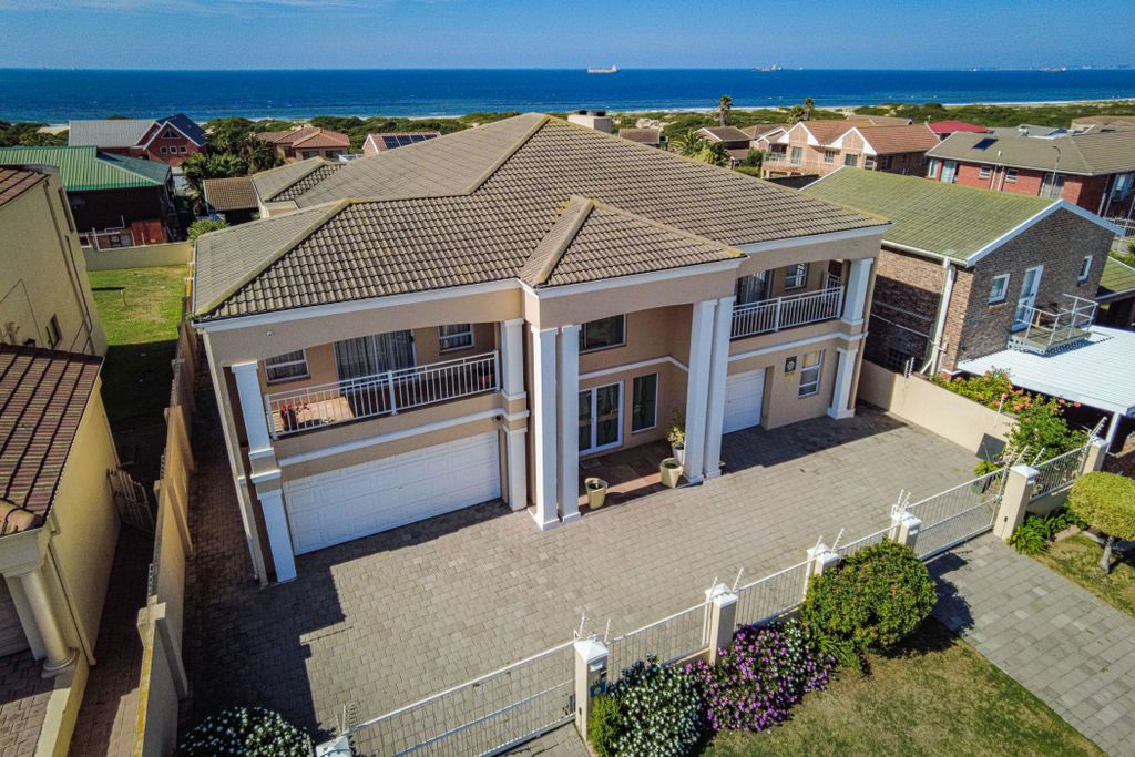 Property photo 1 of 42 1Plz1680333