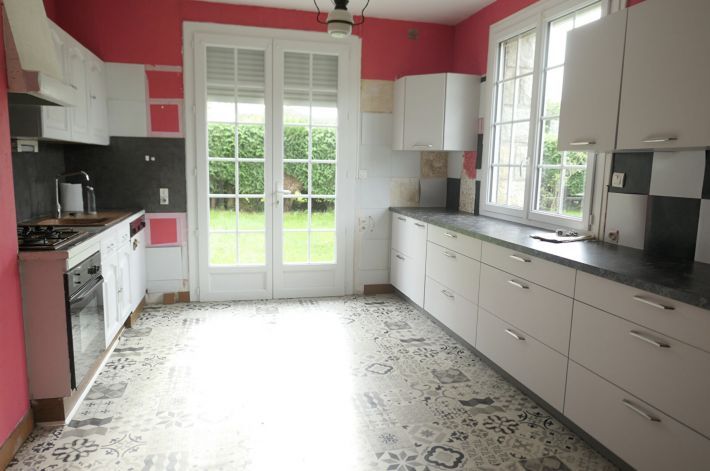 Property photo 2 of 11