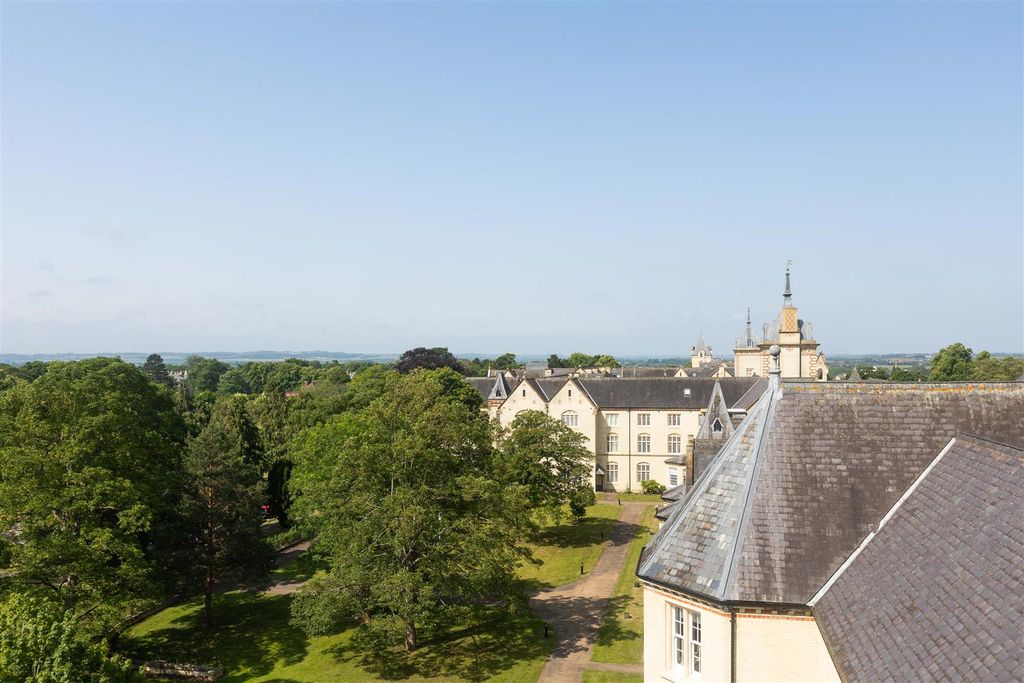 Property photo 3 of 16 Stunning Views From Tower