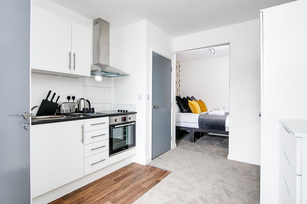 Property photo 1 of 7 Self Contained Studio