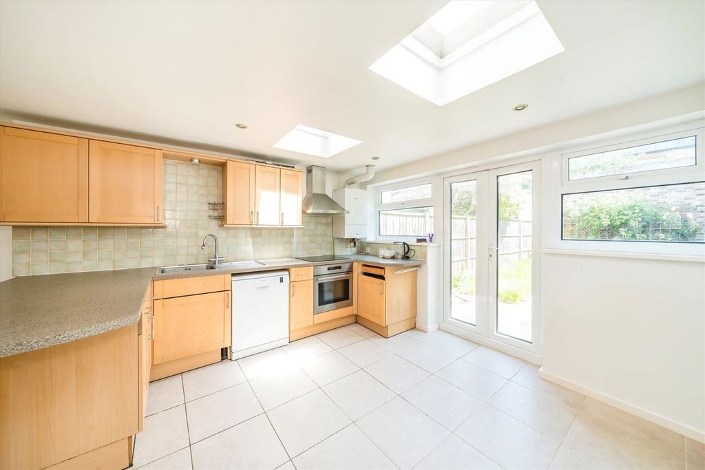 Property photo 2 of 6