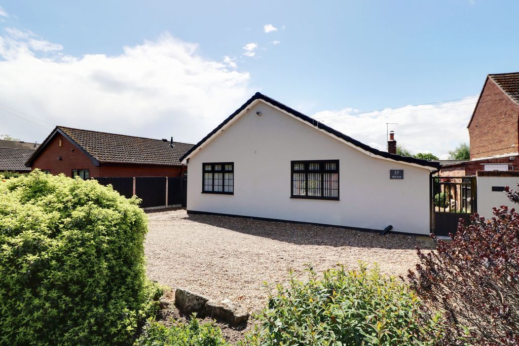 Property photo 2 of 31