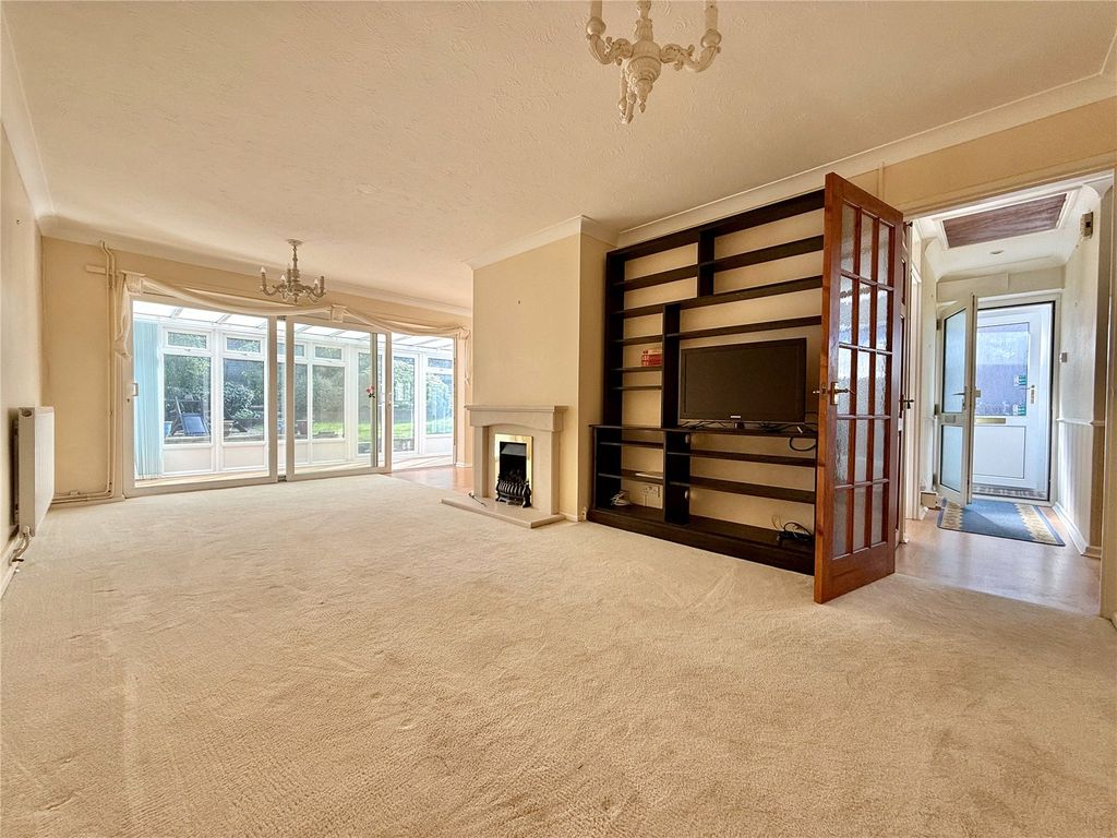 Property photo 2 of 11 Picture No. 15