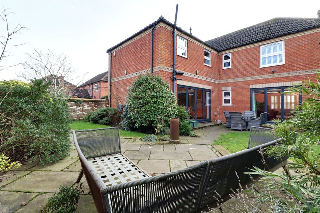 Property photo 2 of 30 Picture No. 02