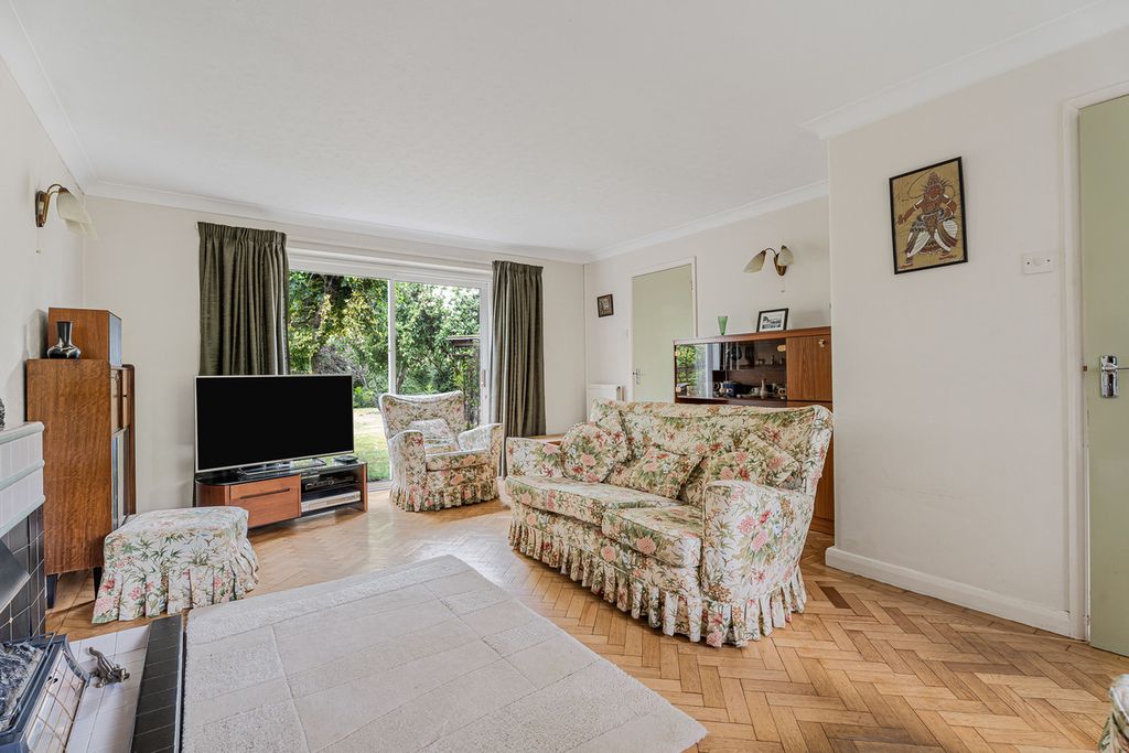 Property photo 3 of 24