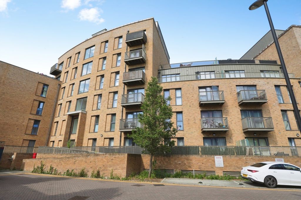 Property photo 3 of 19 Pbox-Img.Jpg