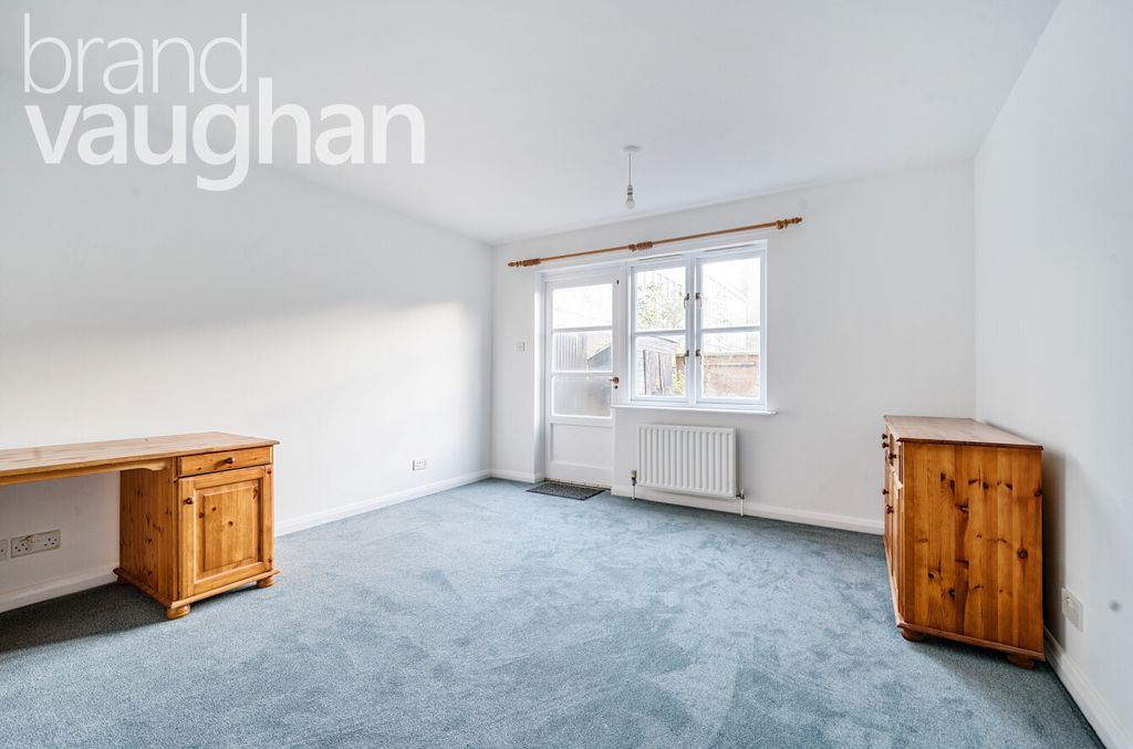 Property photo 3 of 12 Living Room