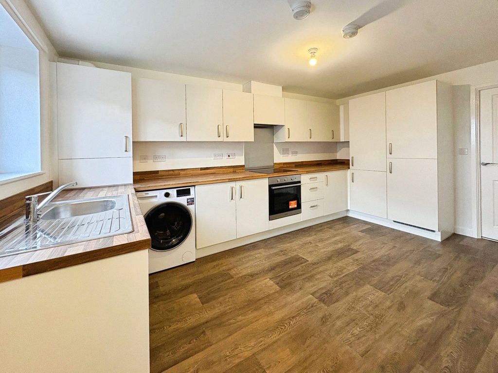 Property photo 2 of 10 Picture No. 09